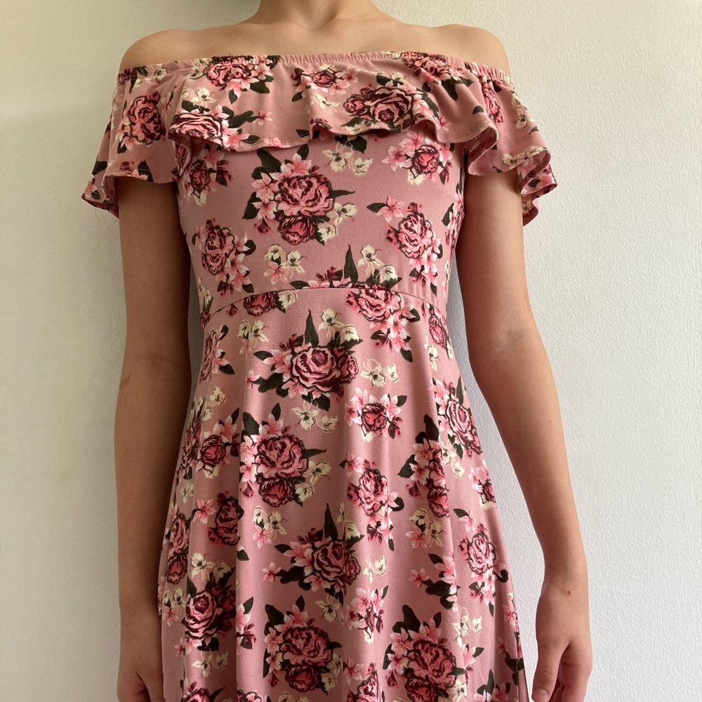 off the shoulder flower dress 👗